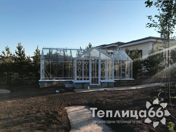 Теплица botanik T с большим тамбуром под стекло (24 м²)